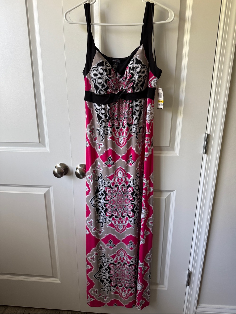 Sleeveless Pink Patterned Maxi Dress with Black Accents